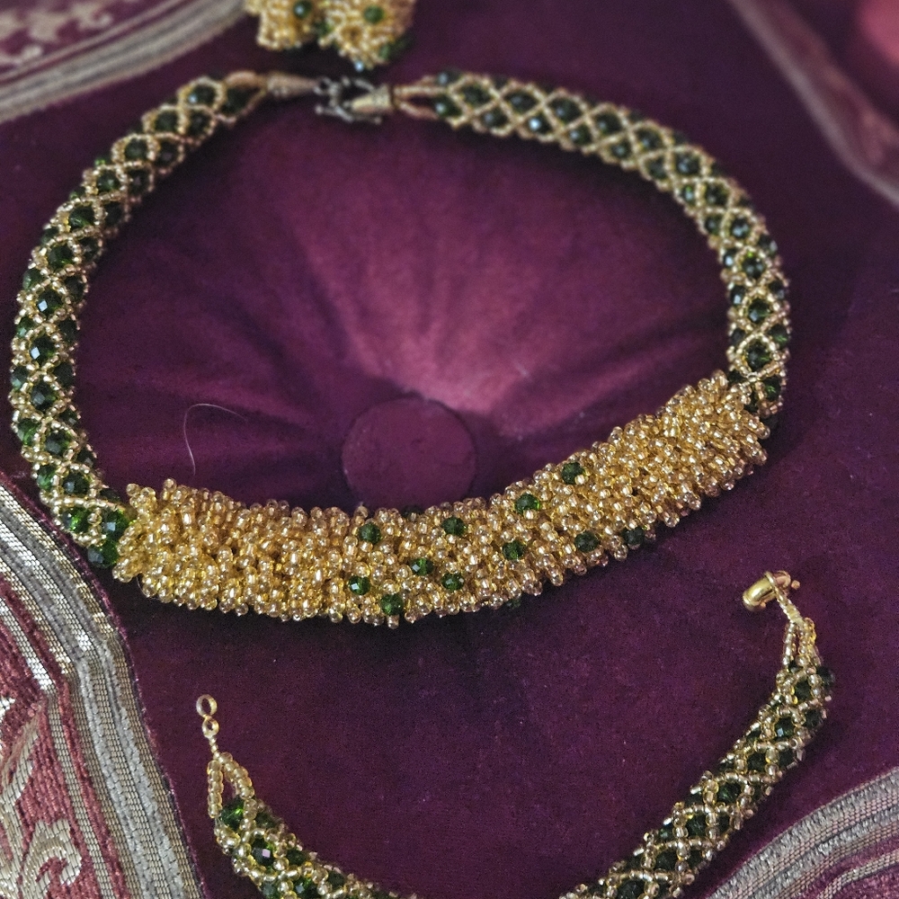 Elegant Gold and Green Beaded Earrings Necklace, Bracelet Set